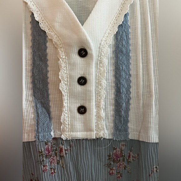 POL-Women’s NWOT Sleeveless Lace Trim Blouse - Blue, White and Floral size S - Picture 3 of 10